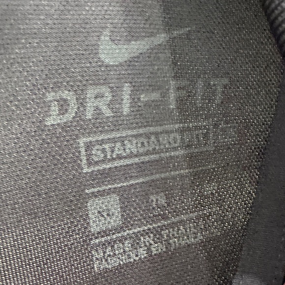 Nike Men's Dark Gray Golf Shirt - Picture 2 of 4